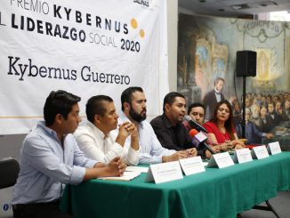 Presentan en el Congreso convocatoria al premio Kybernus al Liderazgo Social