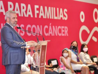 Arranca Bedolla programa de apoyo universal a familias de niñas y niños con cáncer