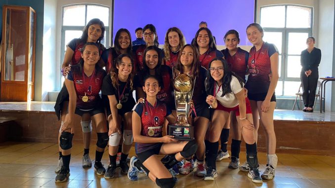 Alumnas de UPQ ganan campeonato