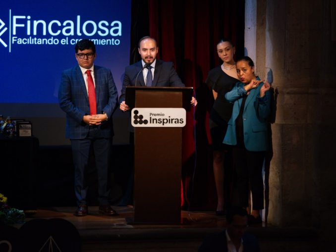 Los Premios Inspiras 2023 Reconocen a Destacados Líderes en una Noche Emocionante1