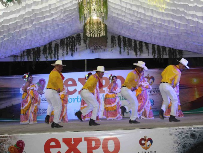 Expo Tortuga en Playa Azul: Un Fin de Semana de Celebración y Cultura Local