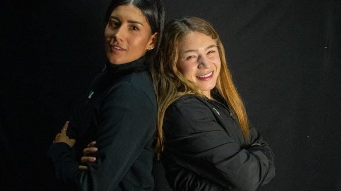 Karina Alanís y Beatriz Briones