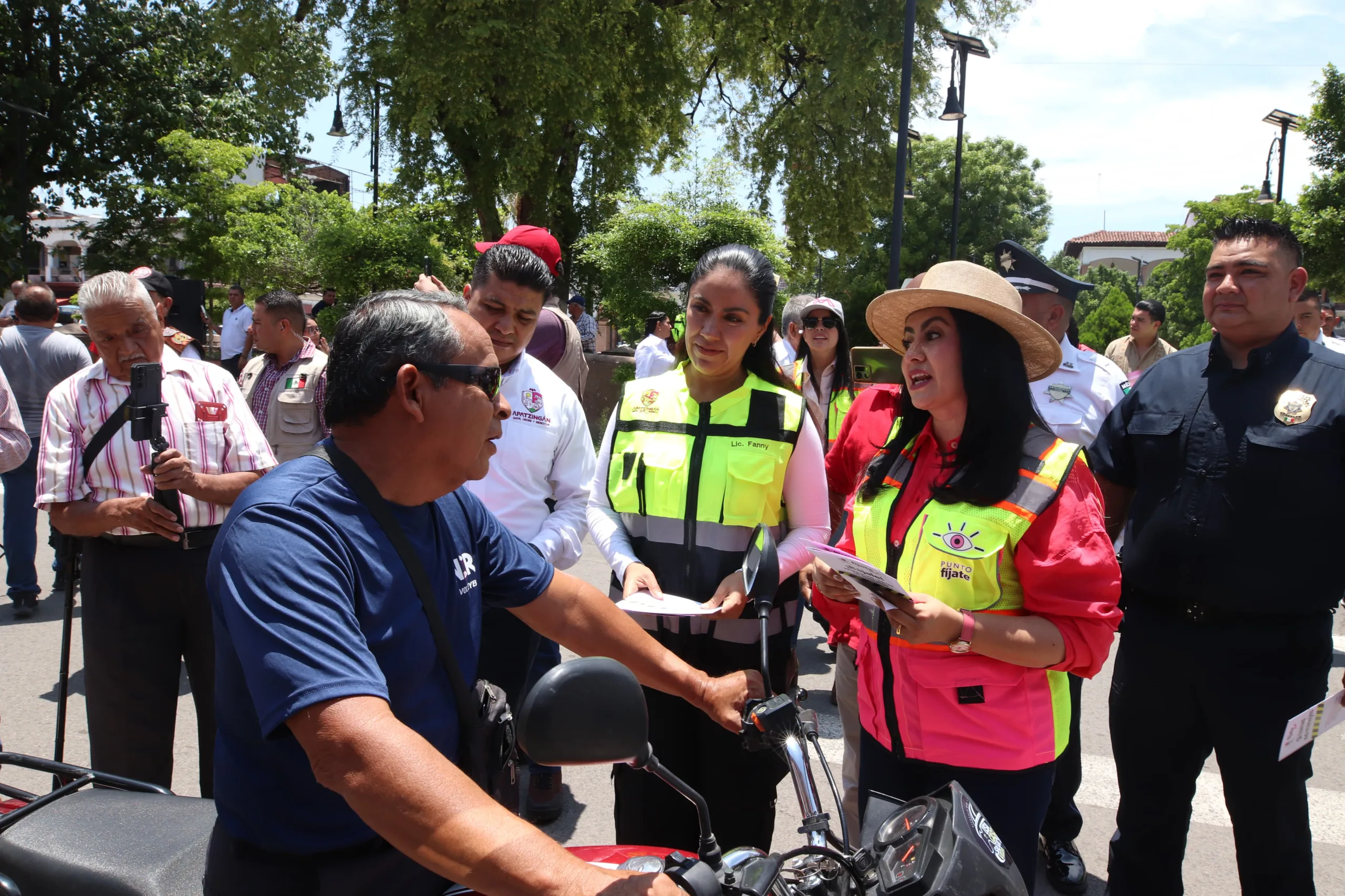 Apatzingán se Suma con Fuerza a la Campaña “¡Fíjate pues!” Para Salvar Vidas en la Vía Pública