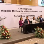 Rafael Lara Hernández Recibe la Medalla Michoacán al Mérito Docente 2025