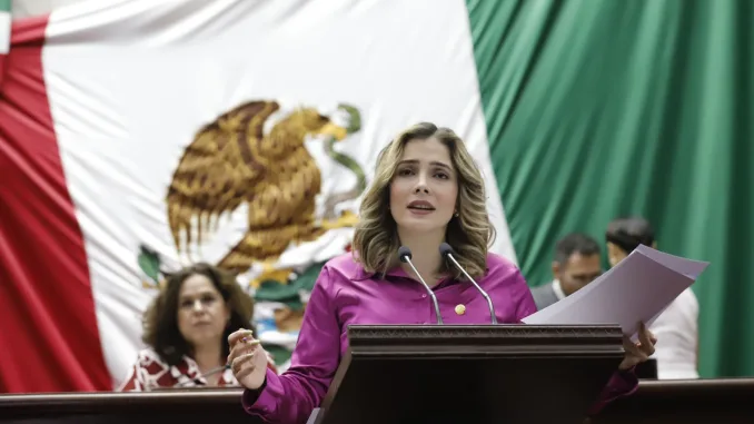 brissa Brissa Arroyo Propone Reforma a Ley de Salud para Garantizar Abasto de Medicamentos
